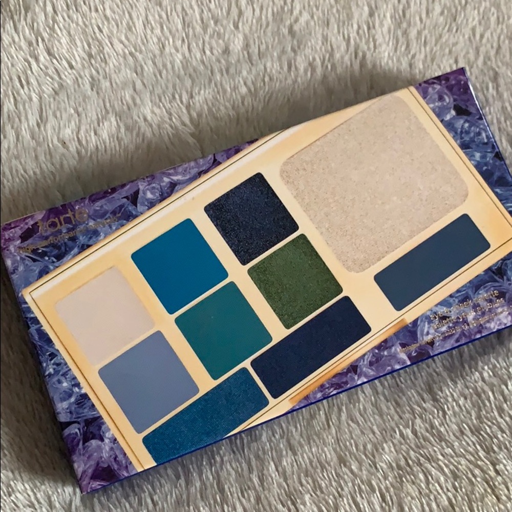 Tarte IcyBetch Eye & Cheek palette - Picture 2 of 5